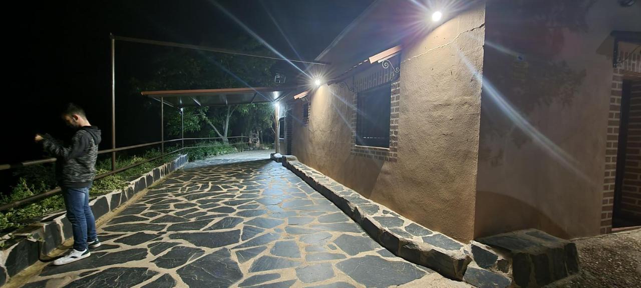 Apartamento Turistico "El Rincon De La Pernila" Гвадалупе Экстерьер фото